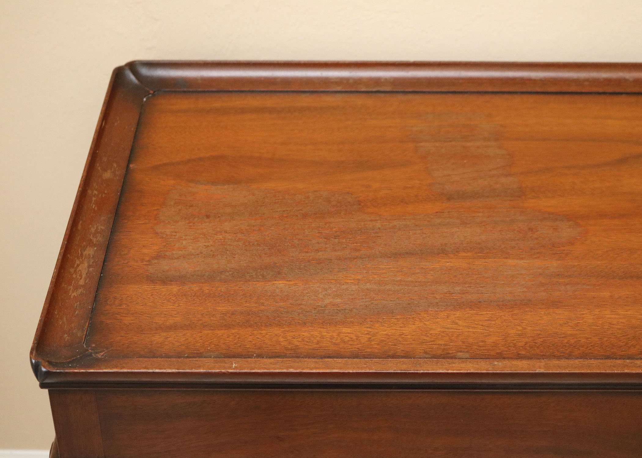 Late 20th Century Mahogany Boston Tea Table
