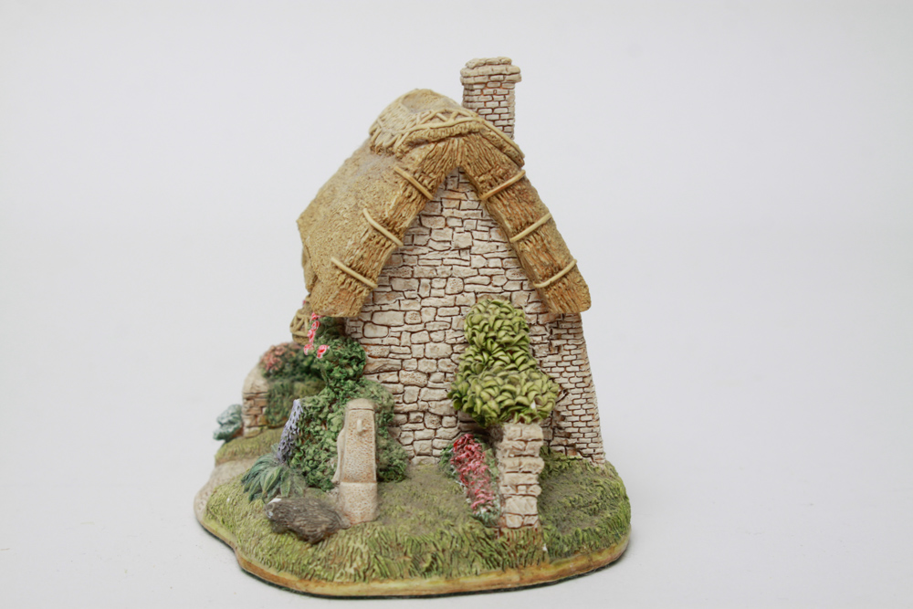 Collection of David Winter and Lilliput Lane Cottages