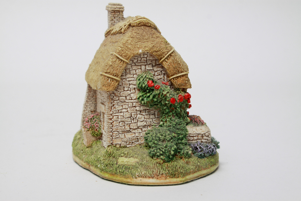 Collection of David Winter and Lilliput Lane Cottages
