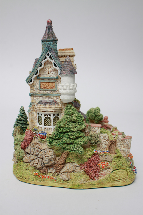 Collection of David Winter and Lilliput Lane Cottages