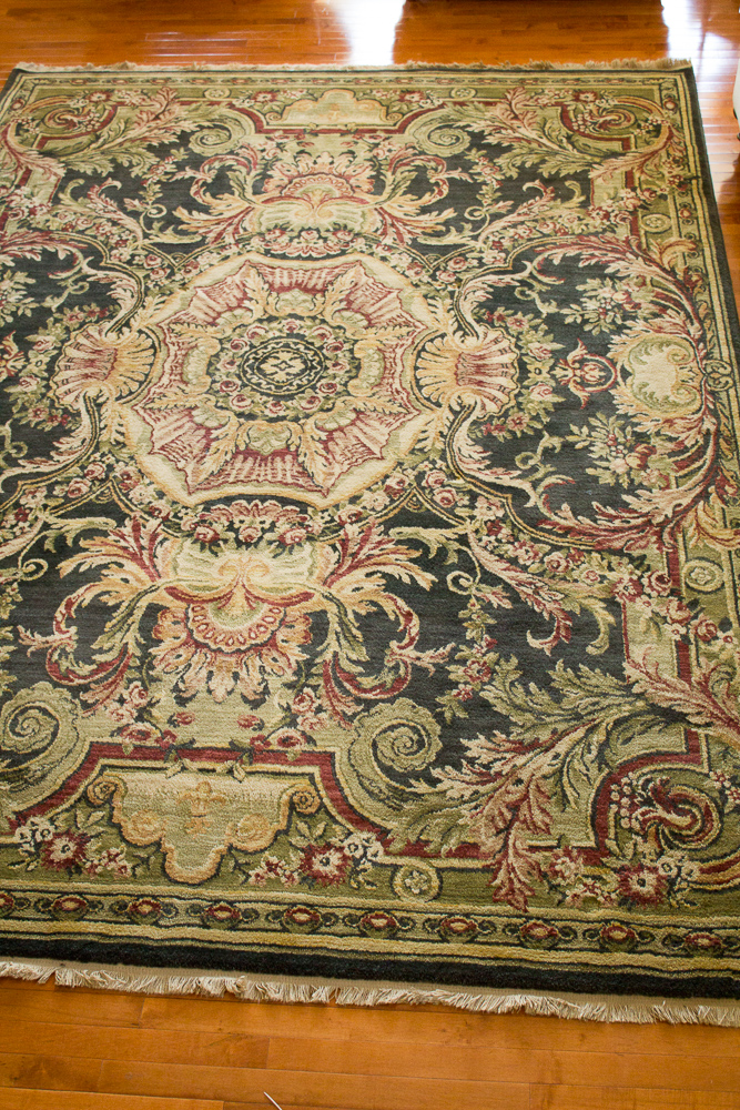 Shaw Living "Antiquities Collection" Machine Woven Area Rug