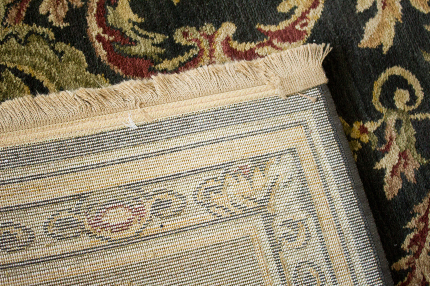 Shaw Living "Antiquities Collection" Machine Woven Area Rug