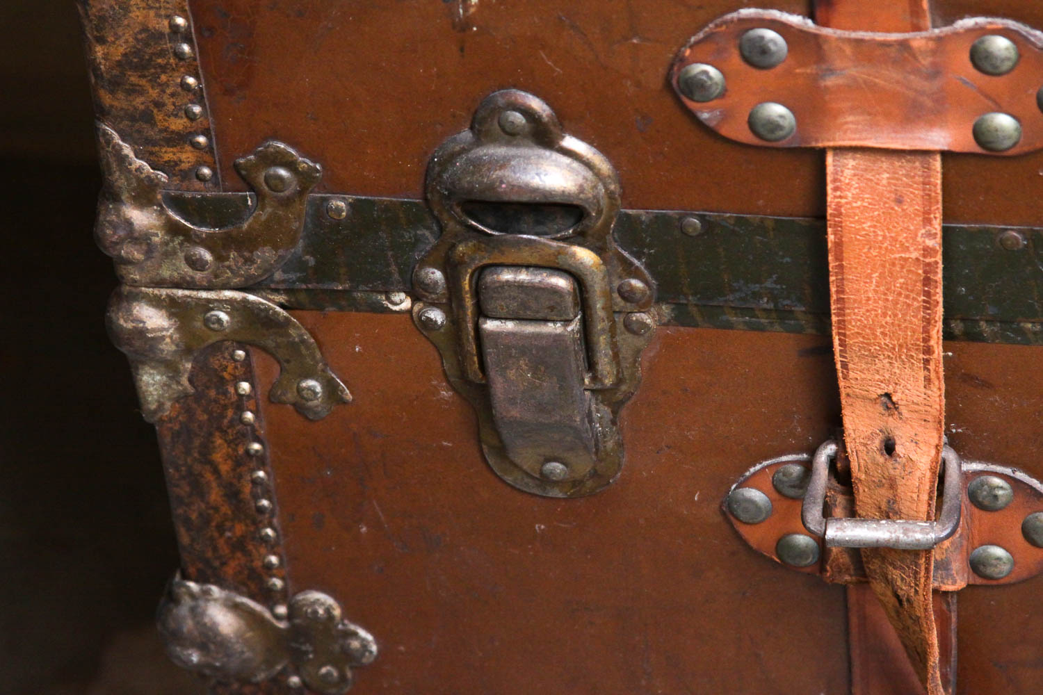 Antique H.W. Rountree & Bro. Leather Steamer Trunk