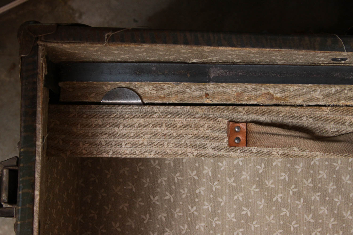 Antique H.W. Rountree & Bro. Leather Steamer Trunk