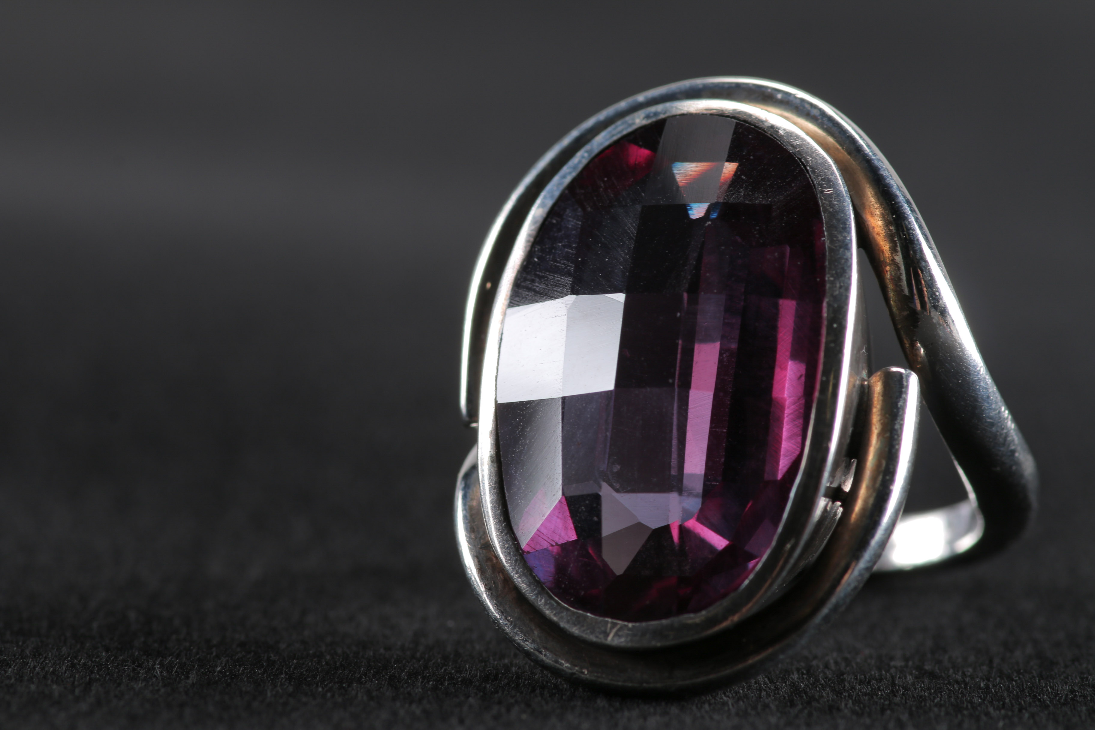 Assortment of 900 Silver and Color Change Sapphire Rings