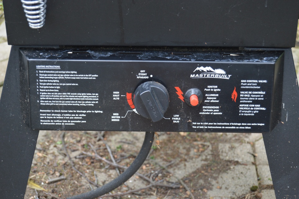 MasterBuilt Gas Smoker