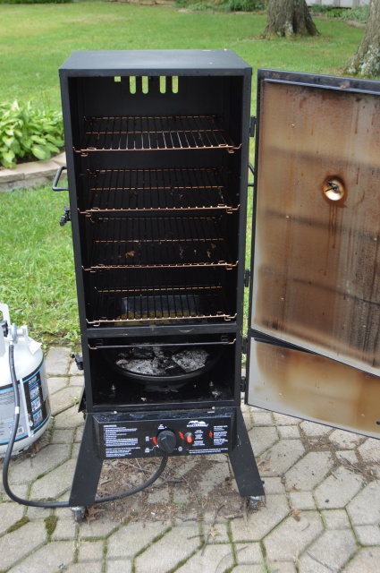 MasterBuilt Gas Smoker