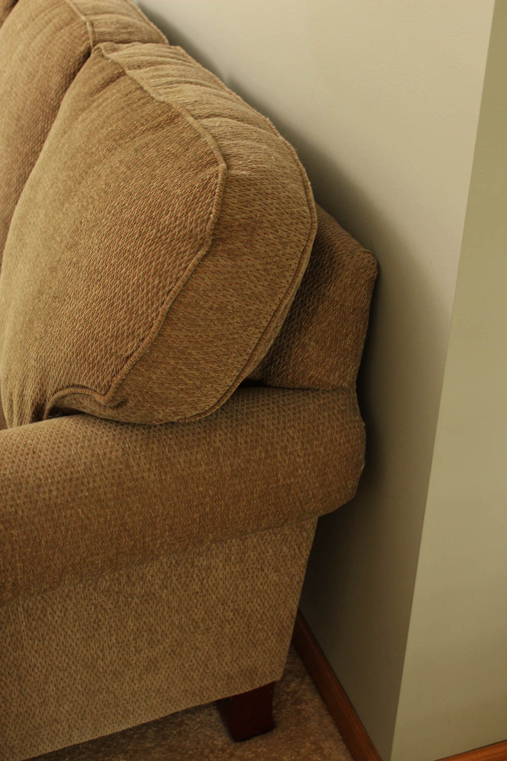 Broyhill "Larissa" Upholstered Sofa