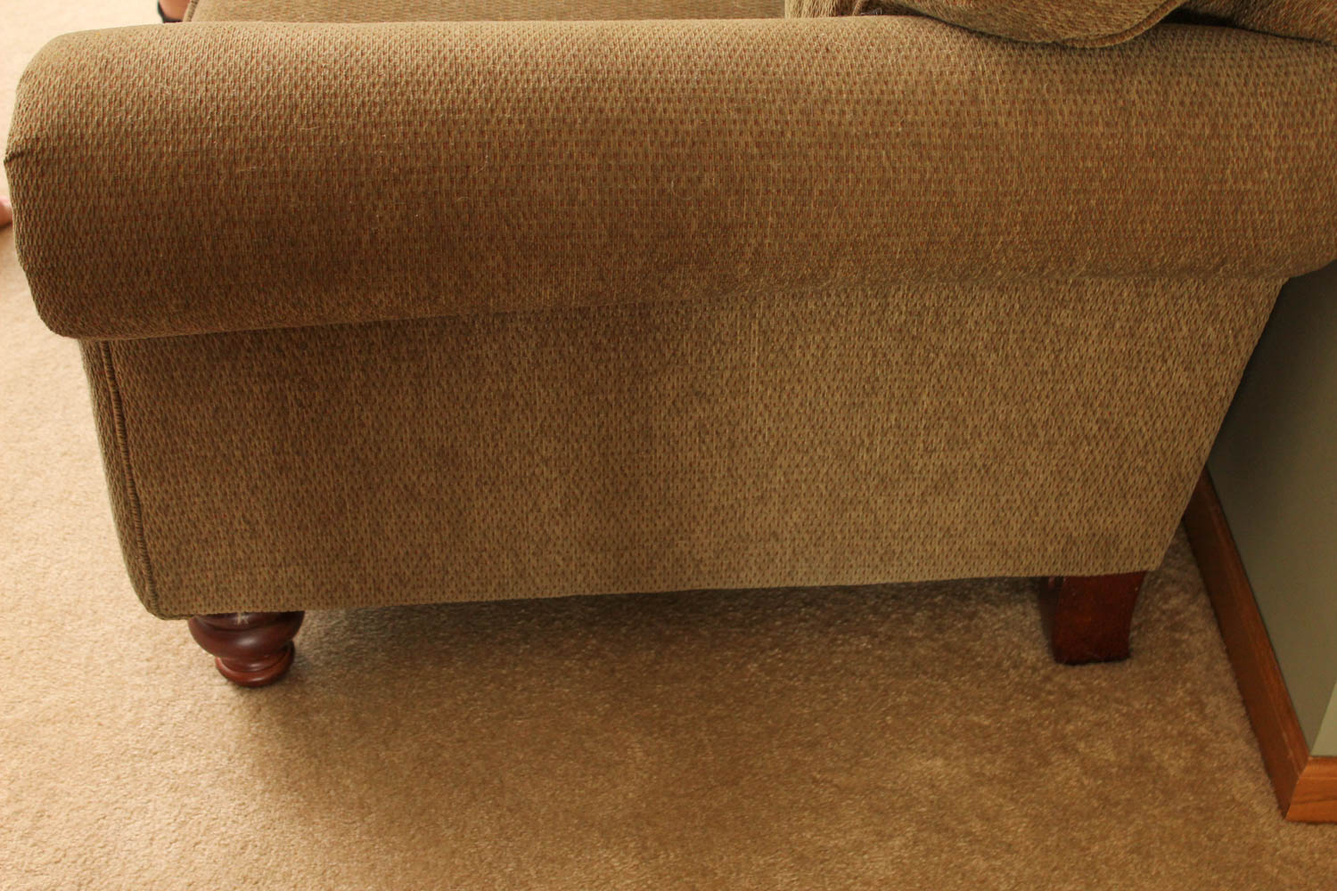 Broyhill "Larissa" Upholstered Sofa