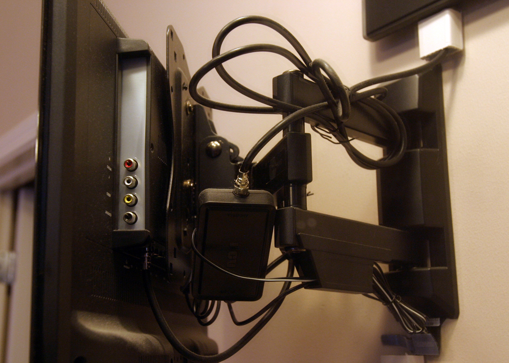 Curtis 18" Wall Mounting LCD TV