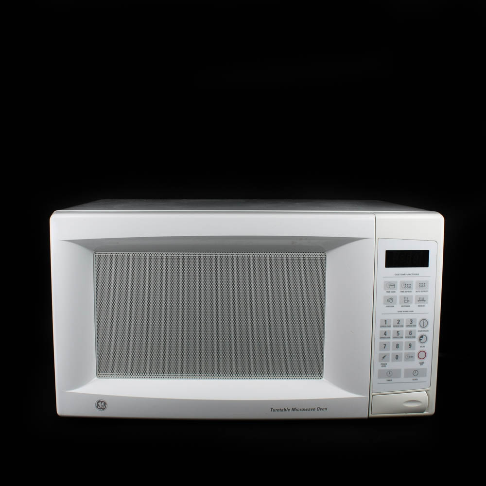 GE Turntable 1100 Watt Countertop Microwave Oven