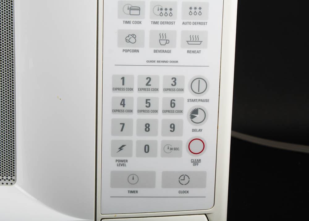 GE Turntable 1100 Watt Countertop Microwave Oven