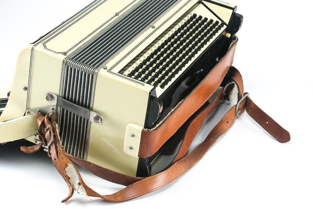 Wurlitzer 120 Bass Piano Accordion and Hardcase