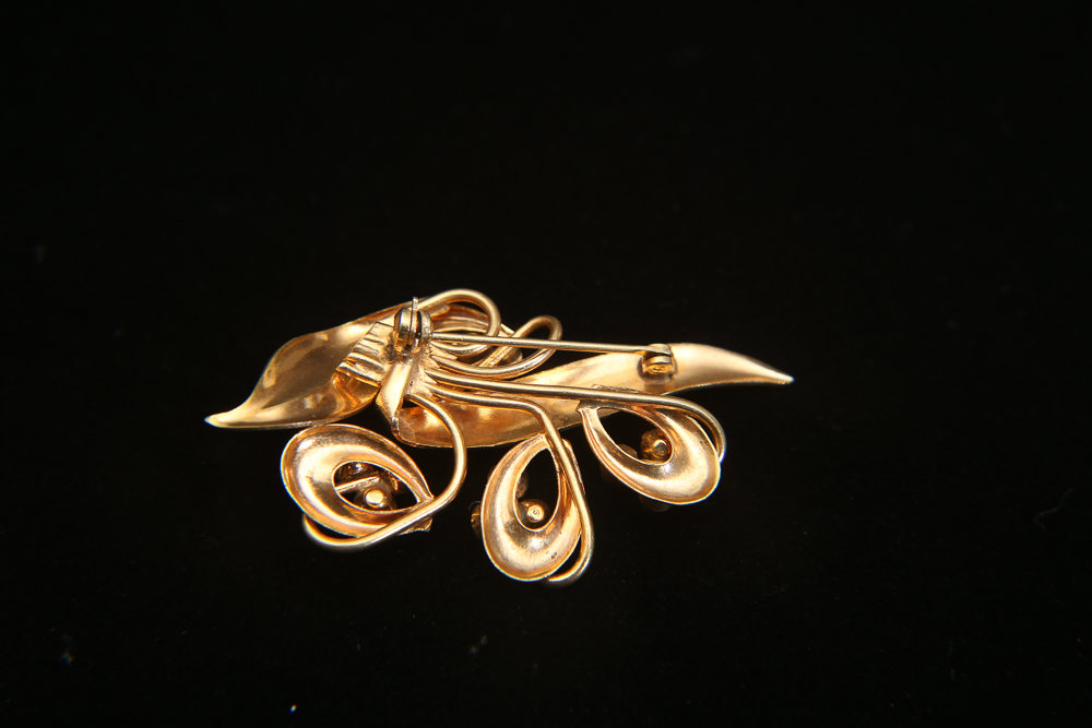 Vintage Retro Modern Brooch and Earring Set