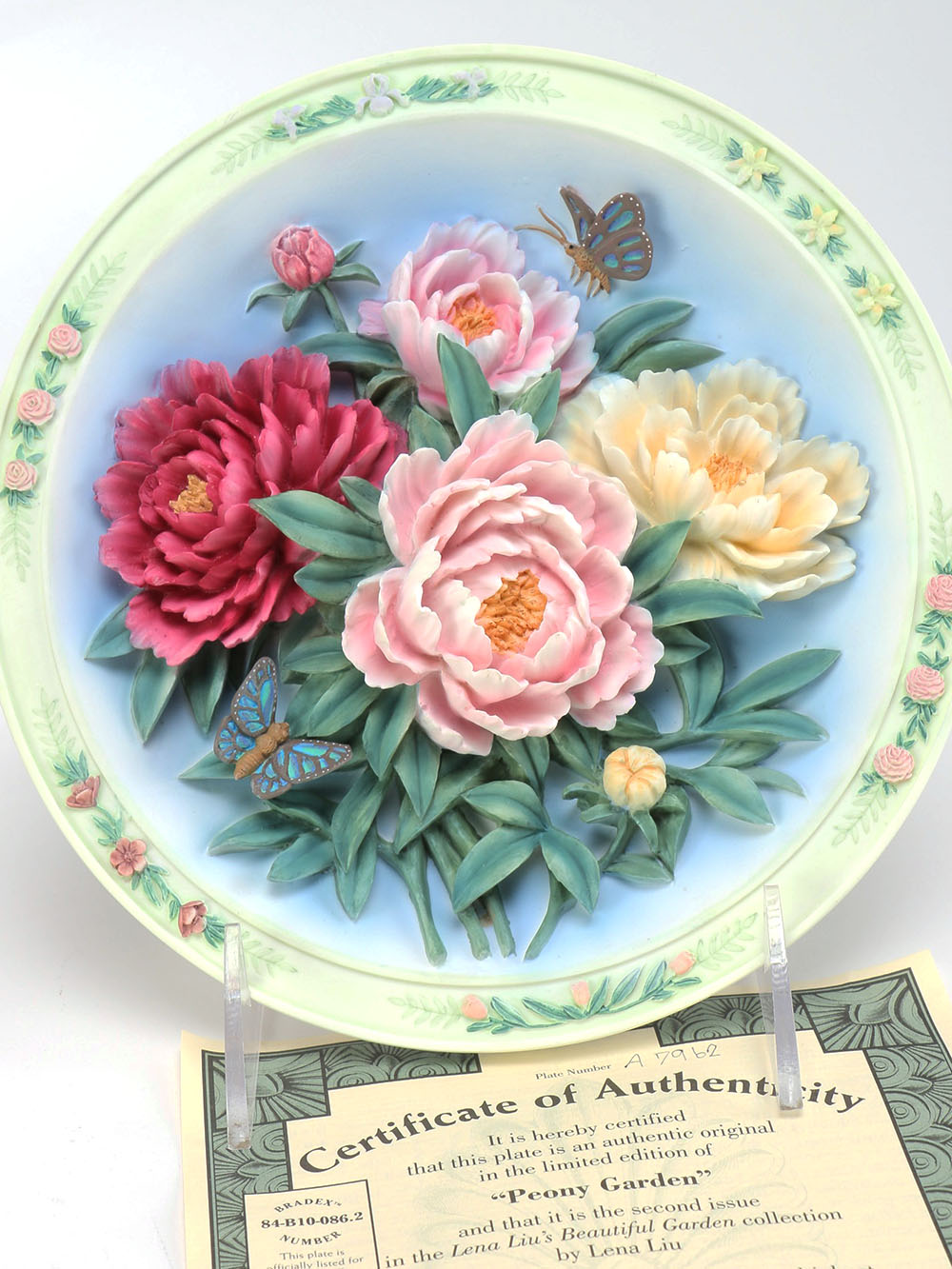 Lena Liu's Beautiful Gardens Plates