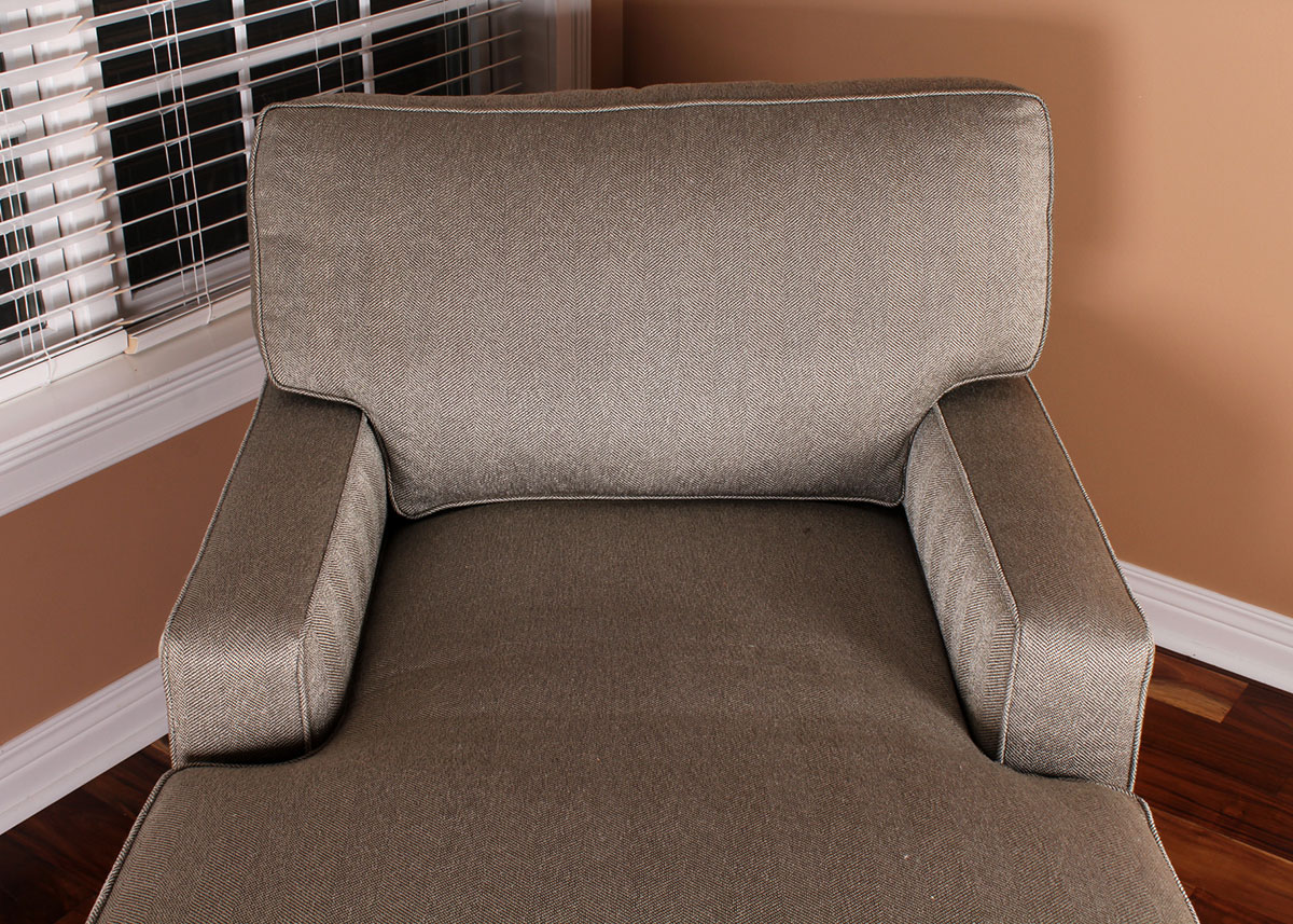 Havertys "Erin" Chaise Arm Chair