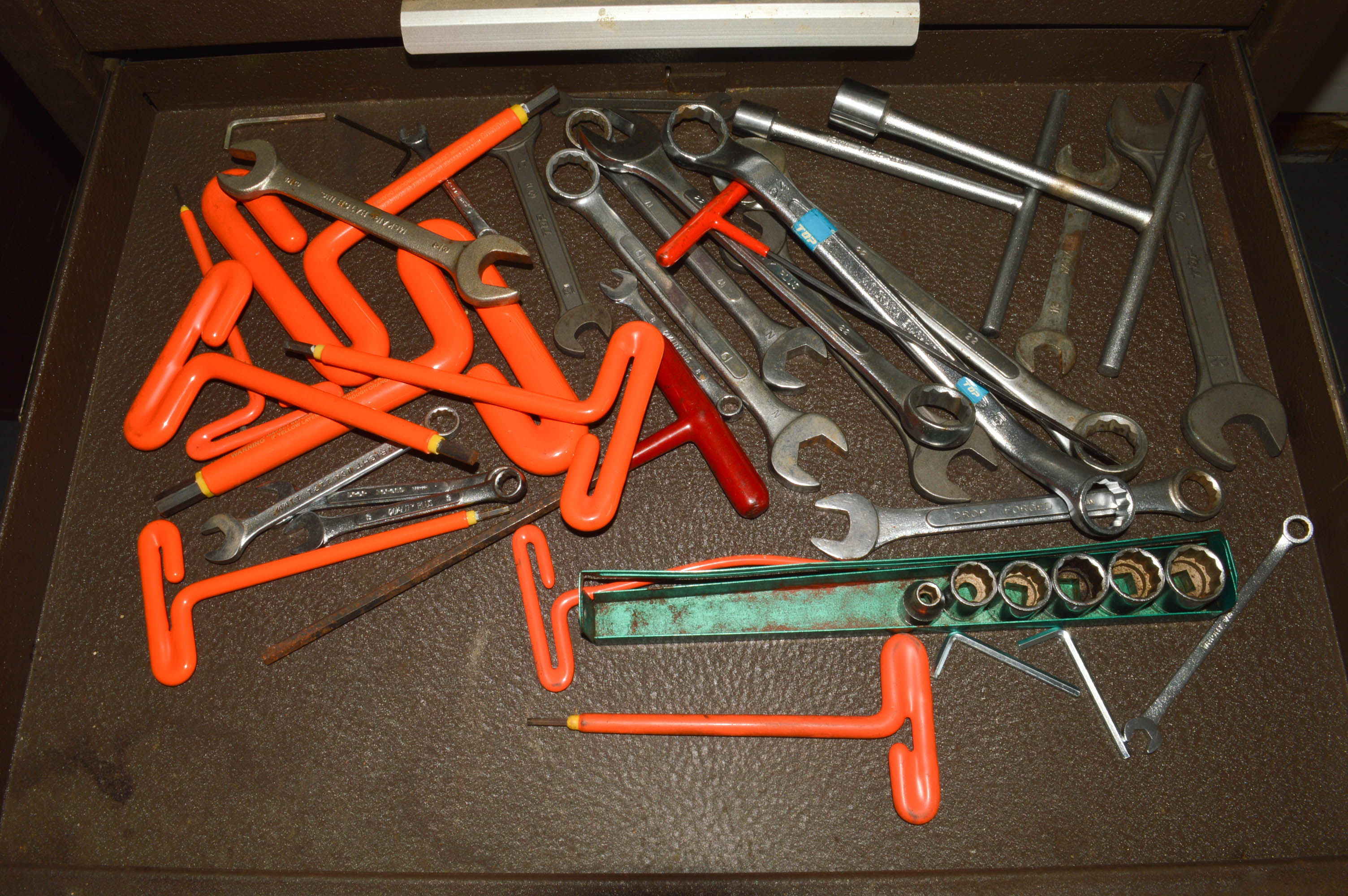 Kennedy Rolling Tool Cabinet