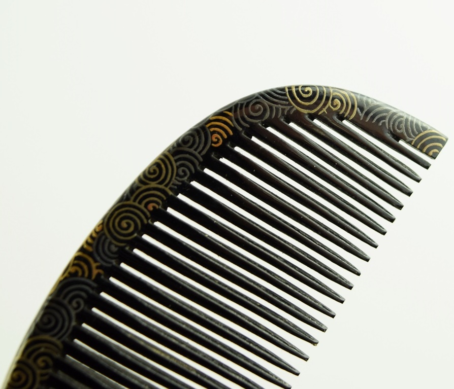 Vintage Japanese Kanzashi Hair Pins and Comb in Maki-E Decoration