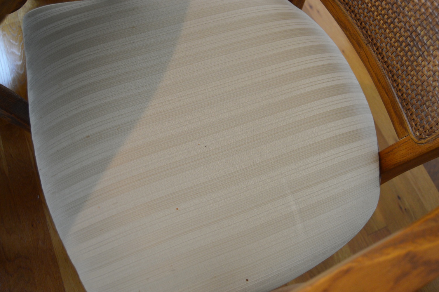 Round Oak Table and Four Oak Chairs