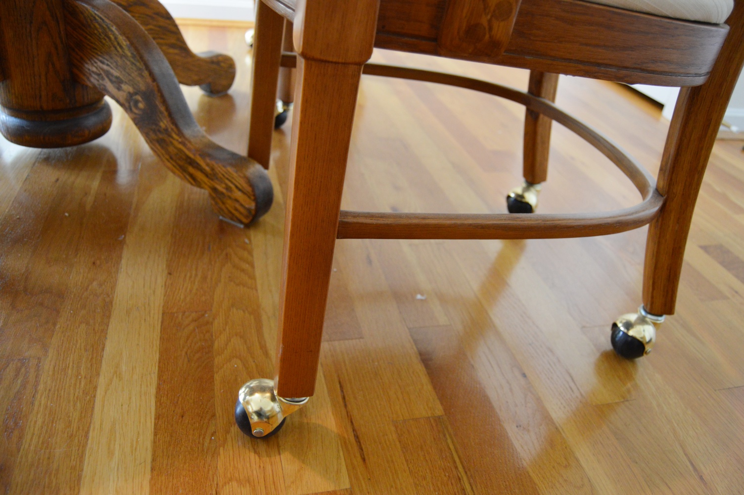 Round Oak Table and Four Oak Chairs