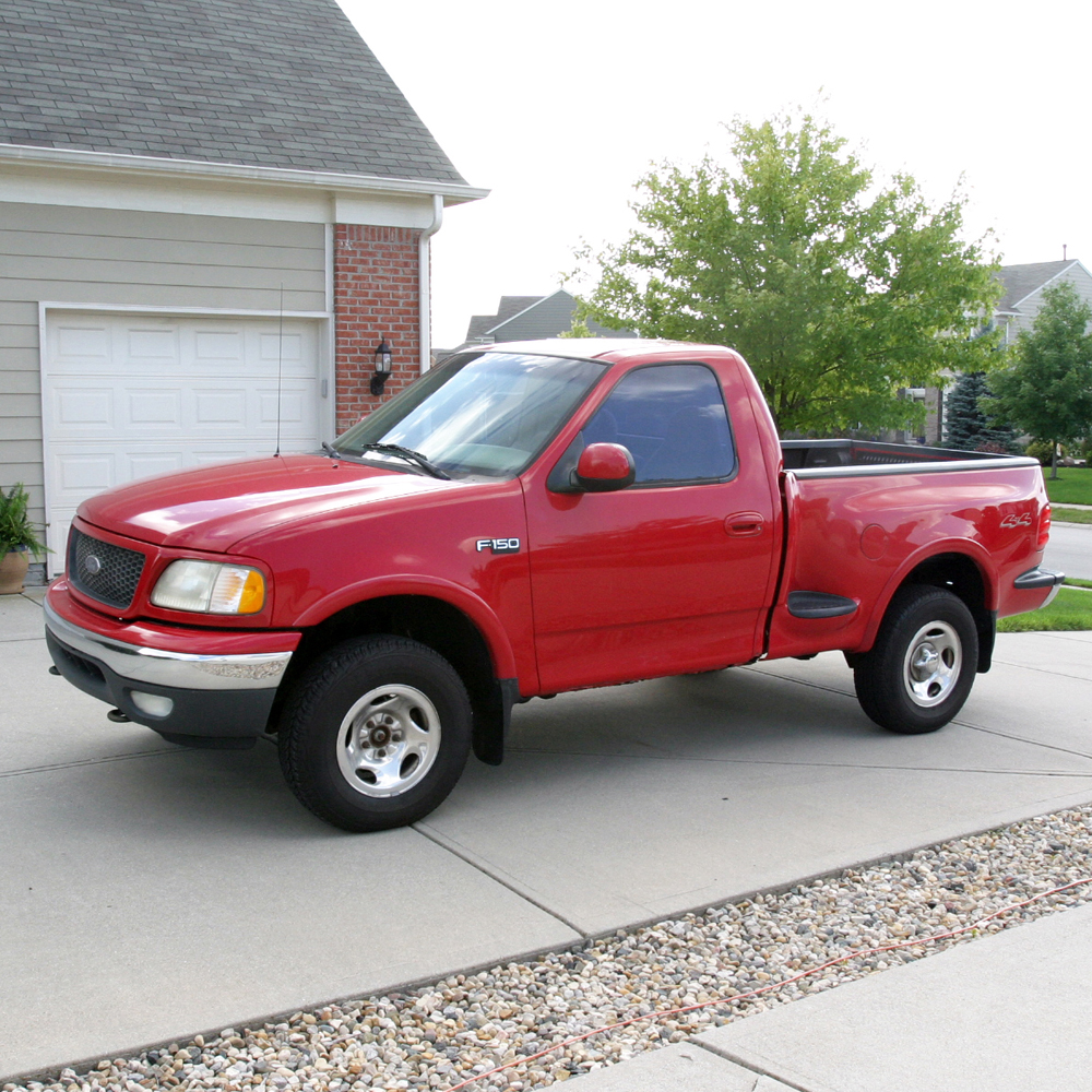 2000 Red Ford F150 Truck