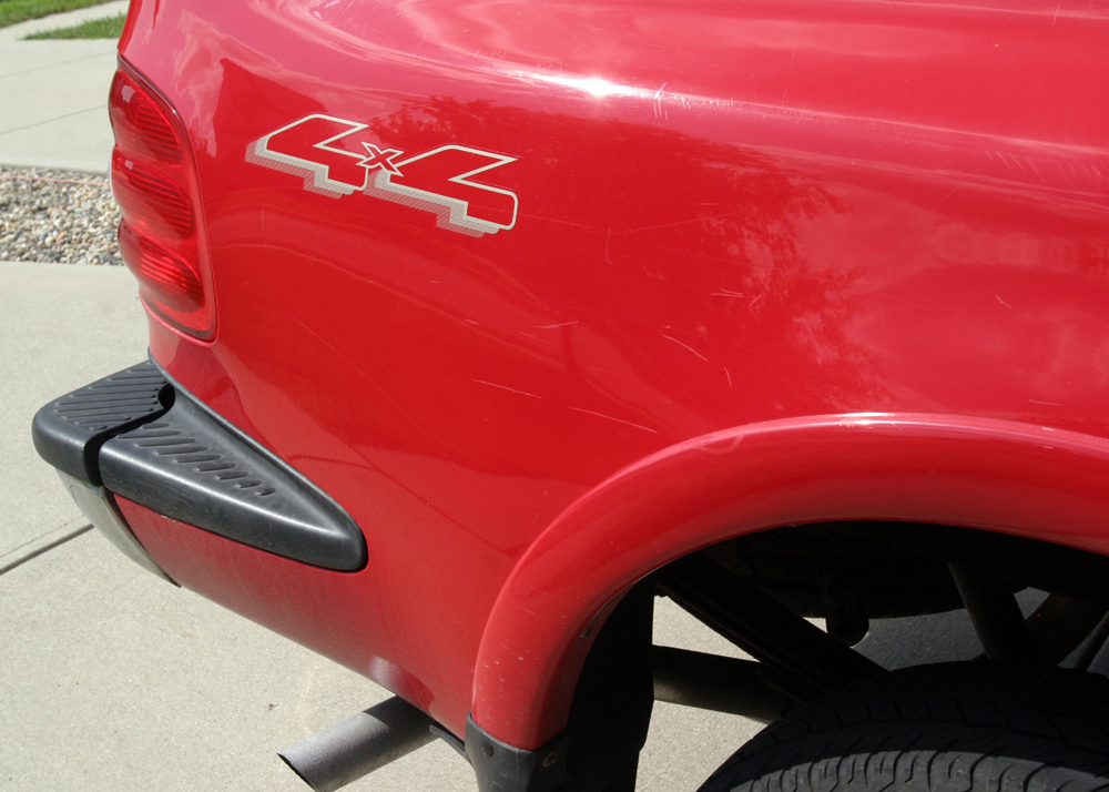 2000 Red Ford F150 Truck