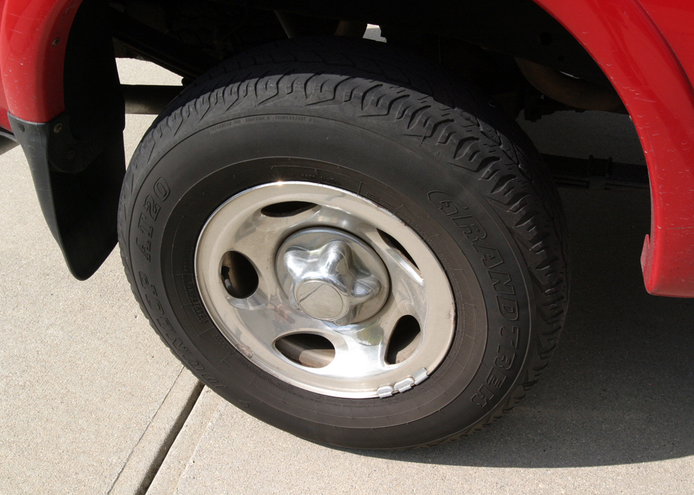 2000 Red Ford F150 Truck