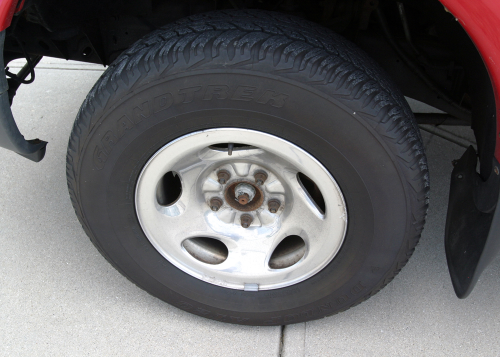 2000 Red Ford F150 Truck