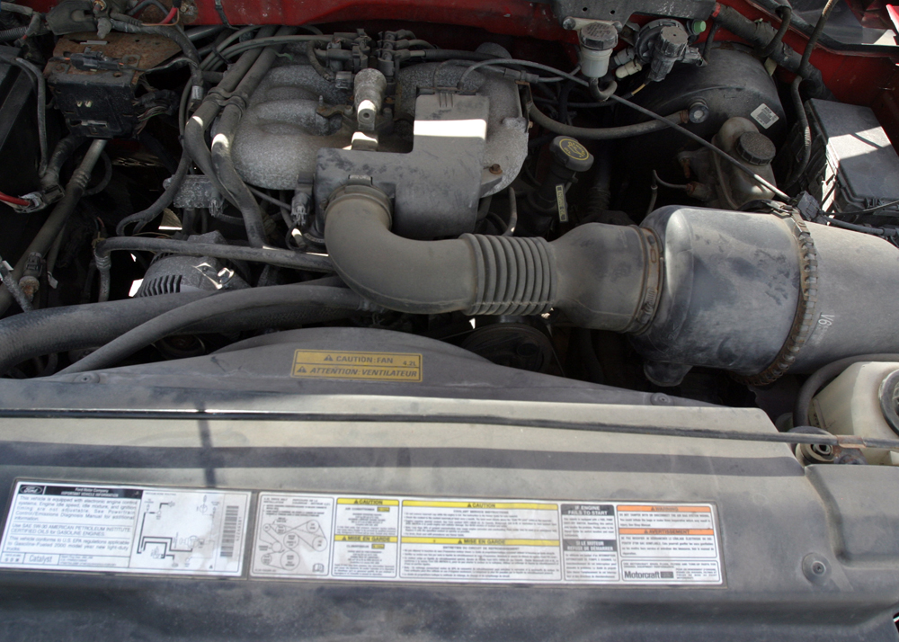 2000 Red Ford F150 Truck