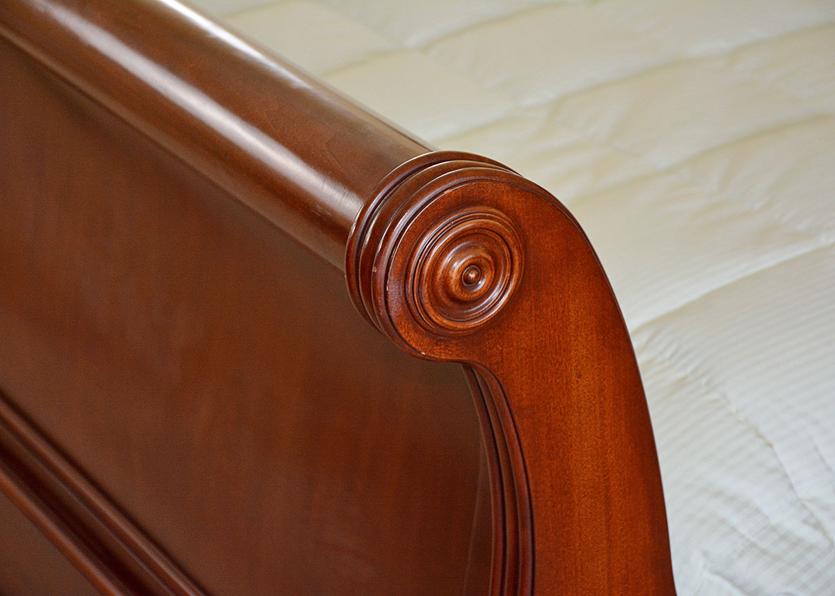 King Size Mahogany Sleigh Bed