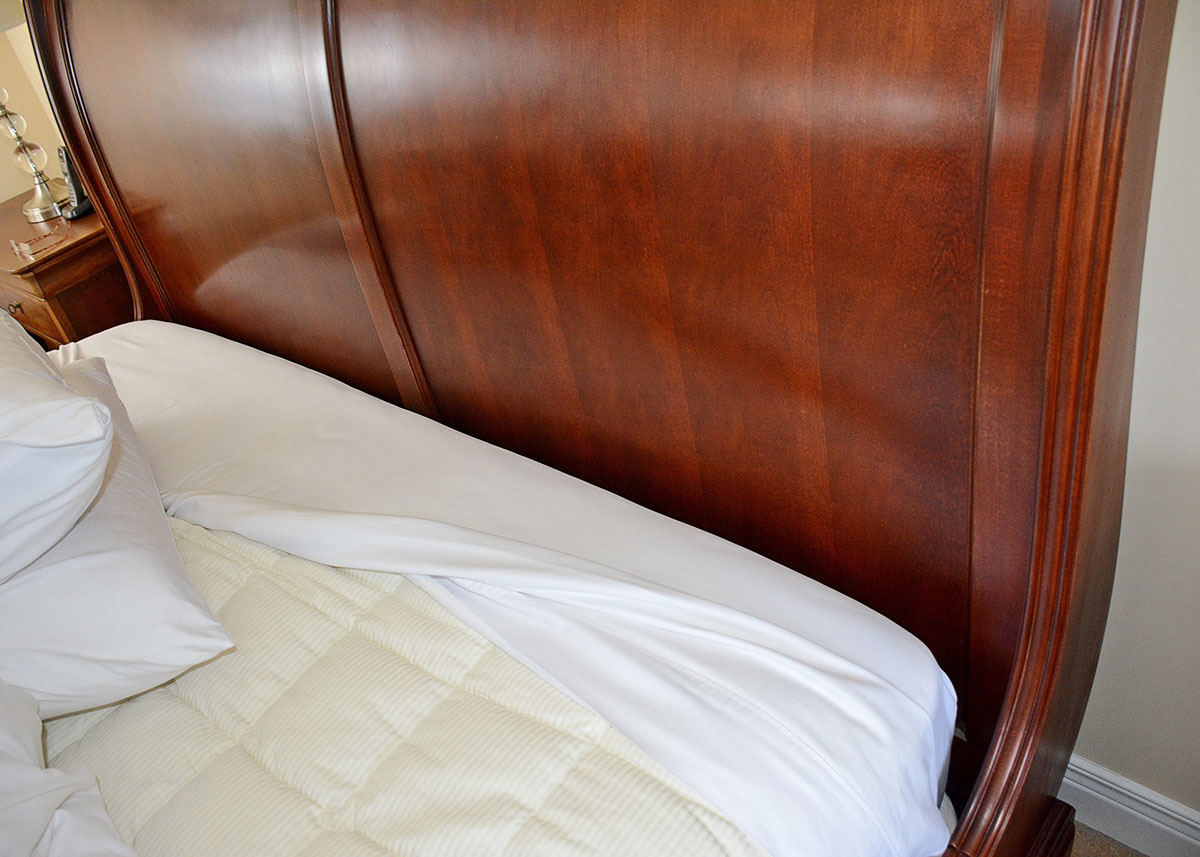 King Size Mahogany Sleigh Bed