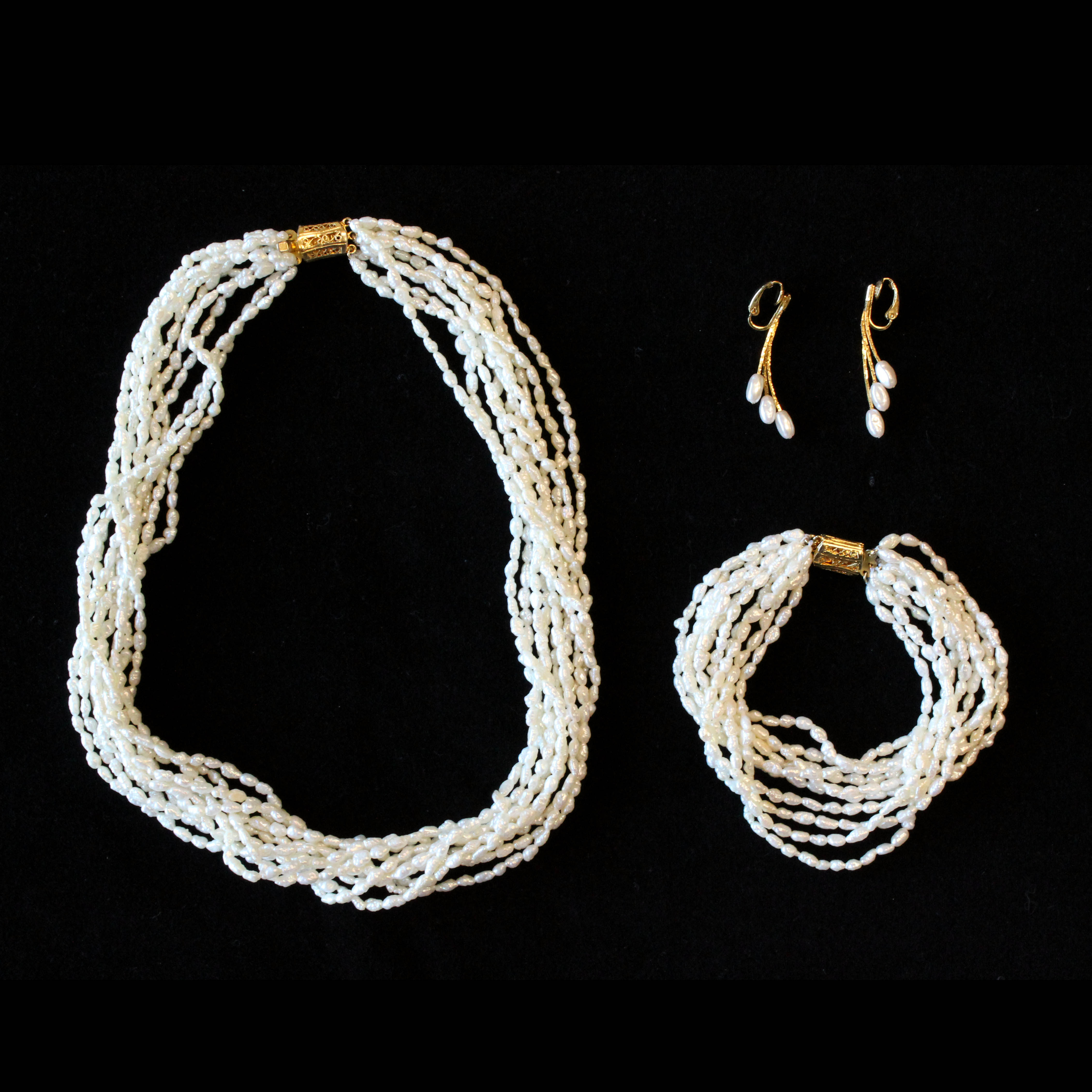 Rice Pearl Necklace, Earring, and Bracelet Set
