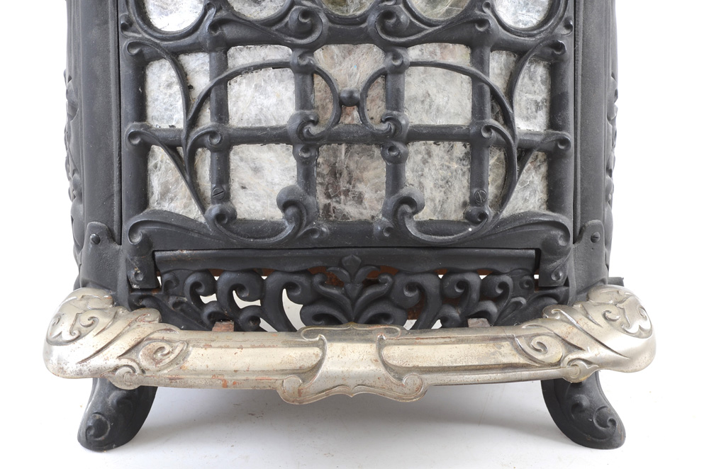 Estate Stove Company No.18 Cast Iron Parlor Stove