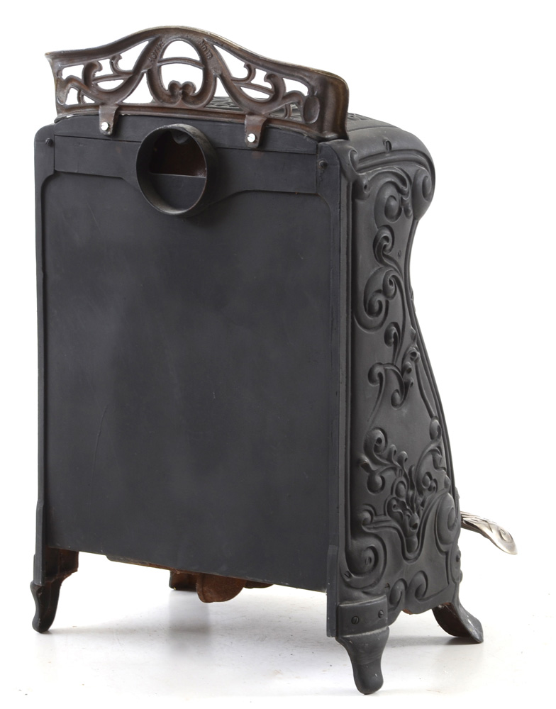 Estate Stove Company No.18 Cast Iron Parlor Stove