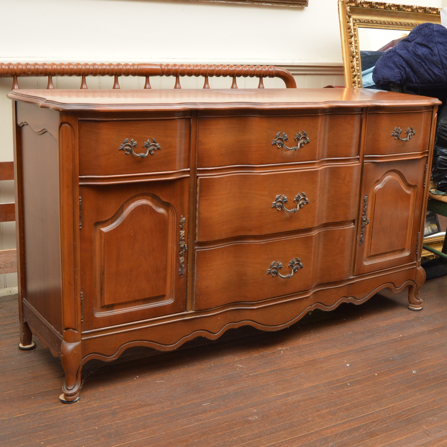 Bassett Furniture French Provincial Style Buffet