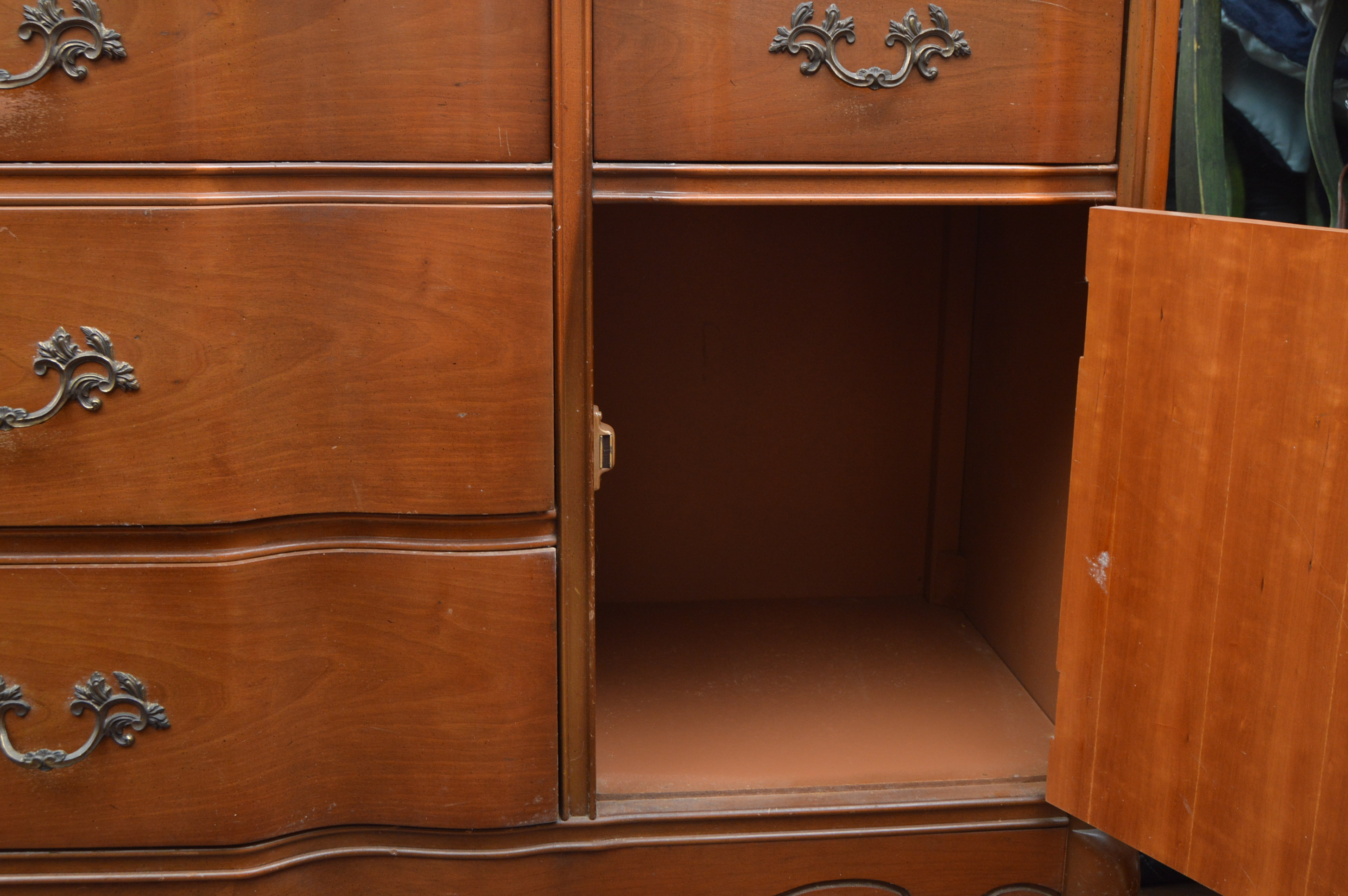 Bassett Furniture French Provincial Style Buffet