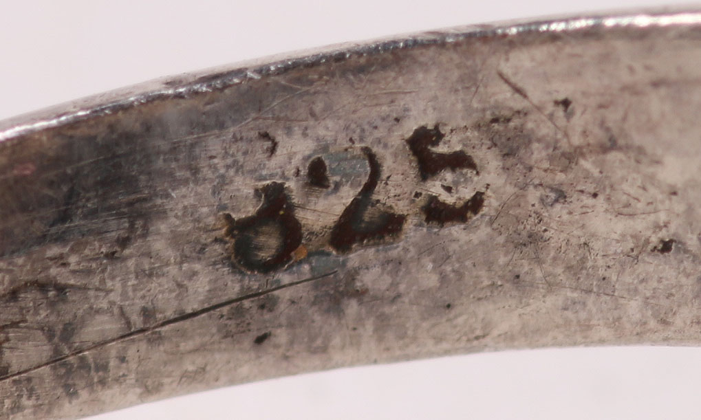 Sterling Silver Ring with Malachite Jewel