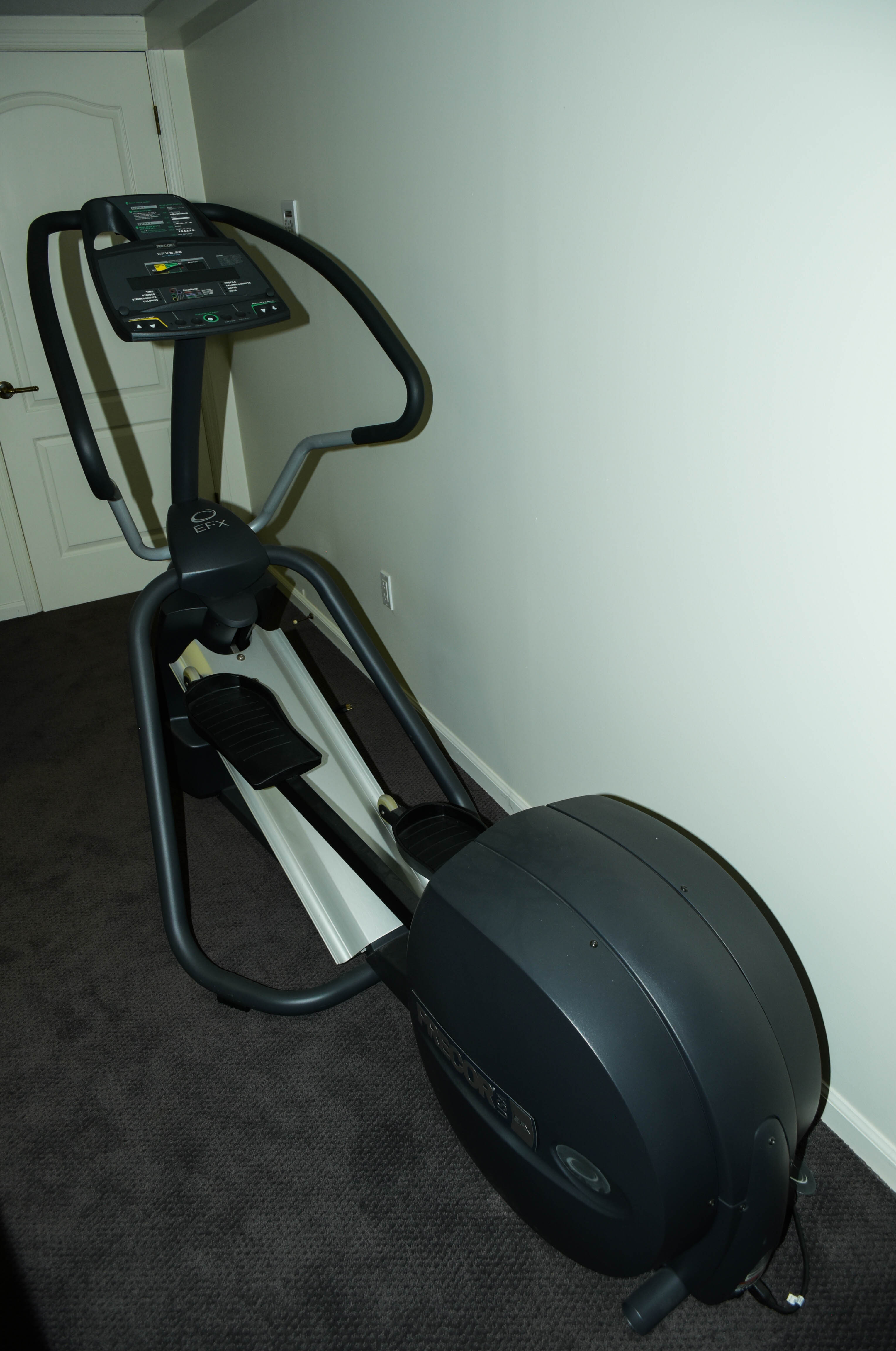 Precor EFX 5.23 Elliptical Crosstrainer