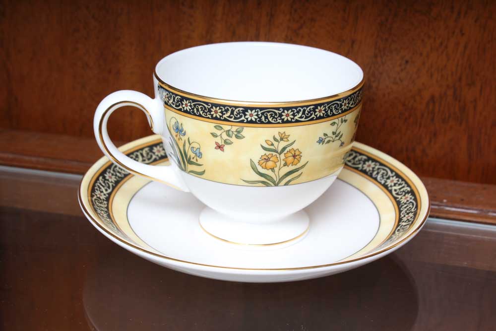 Collection of Wedgwood "India" Bone China Place Settings