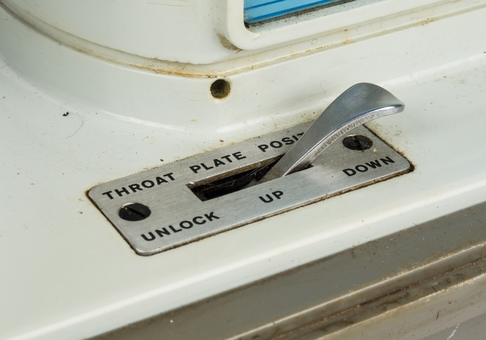 Vintage Singer Touch & Sew Model 604 Portable Sewing Machine