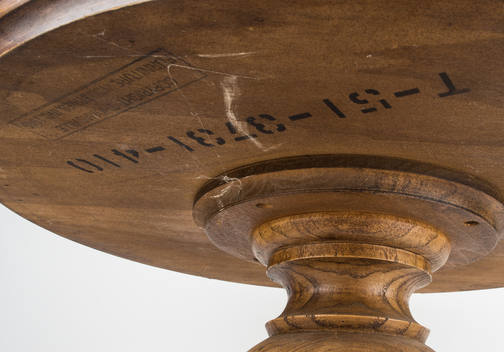 Thomasville Pedestal Accent Table