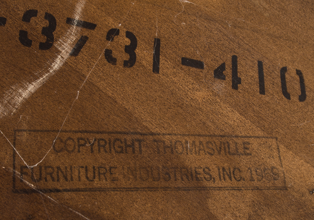 Thomasville Pedestal Accent Table