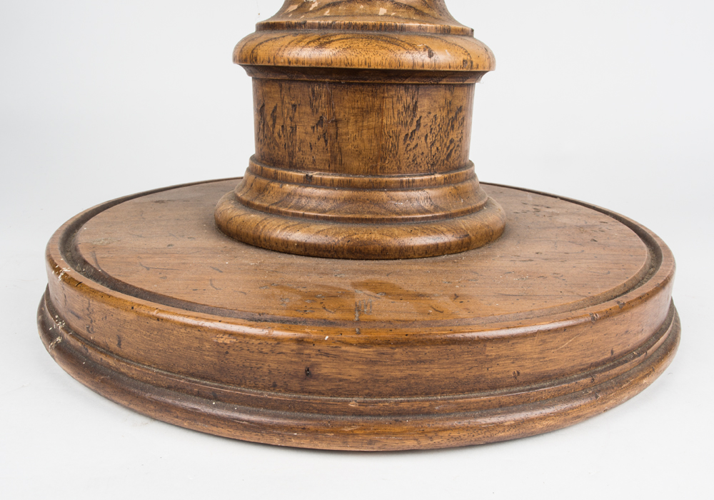 Thomasville Pedestal Accent Table