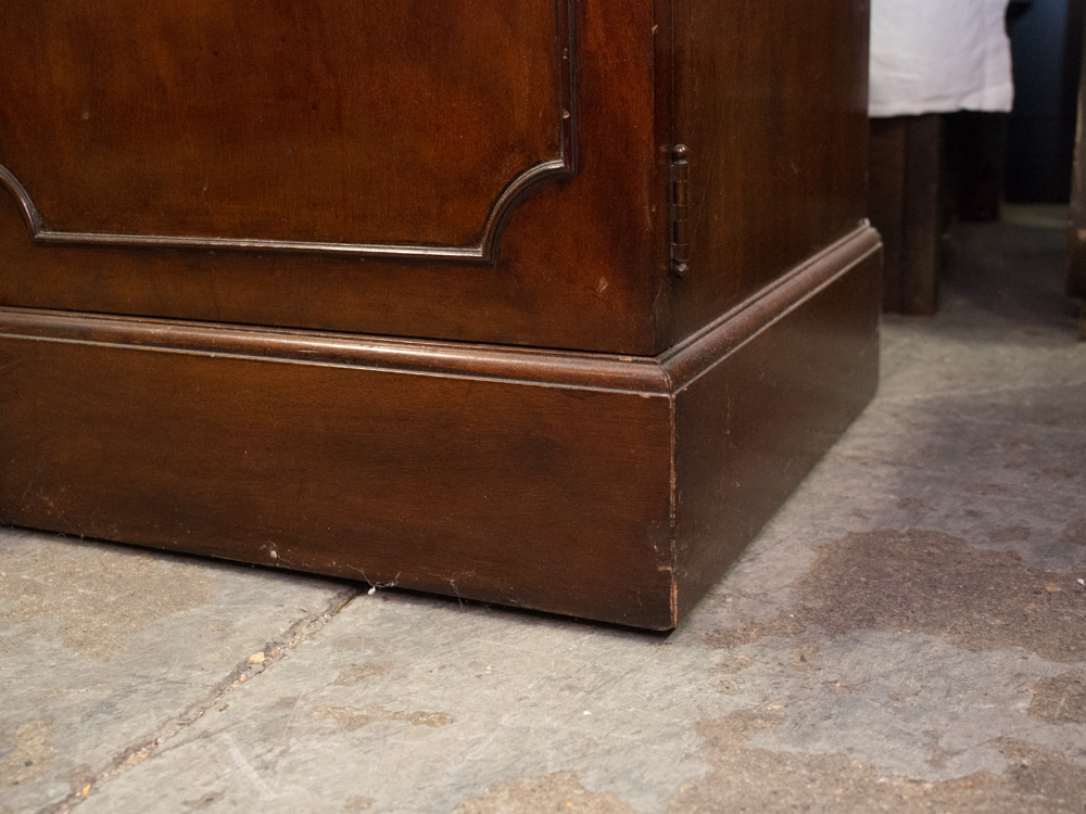 Mahogany Breakfront China Cabinet