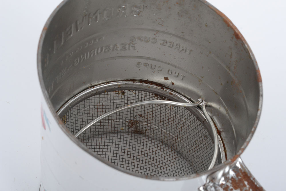 Pair of Vintage Browell"s Baking Sifters