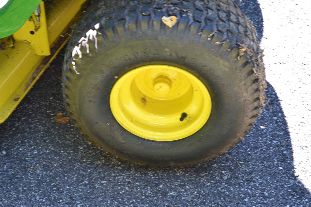 John Deere D105 Riding Tractor