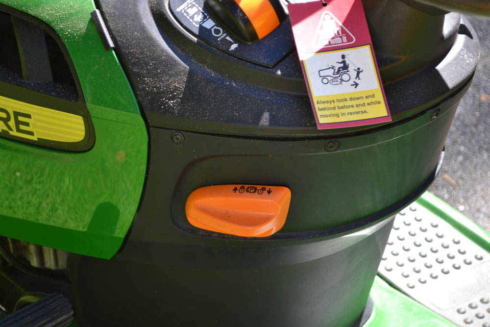 John Deere D105 Riding Tractor