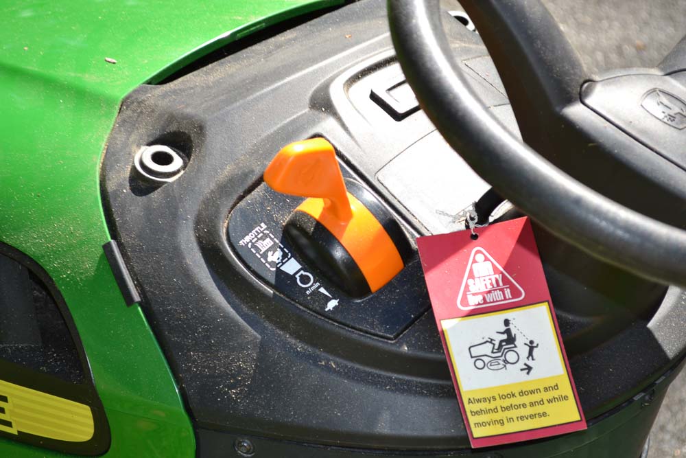 John Deere D105 Riding Tractor