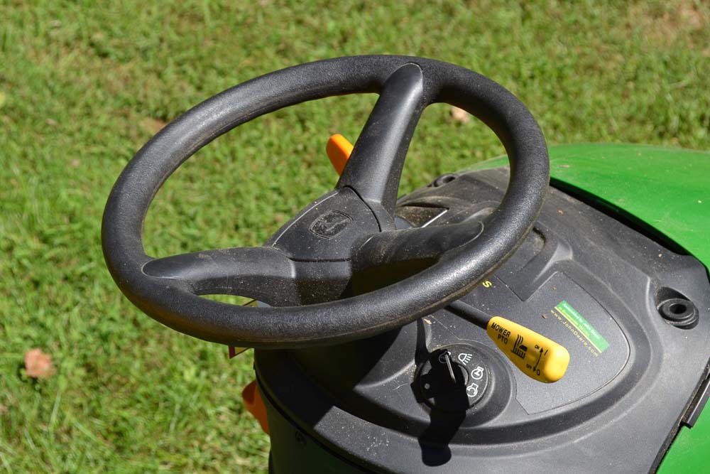 John Deere D105 Riding Tractor