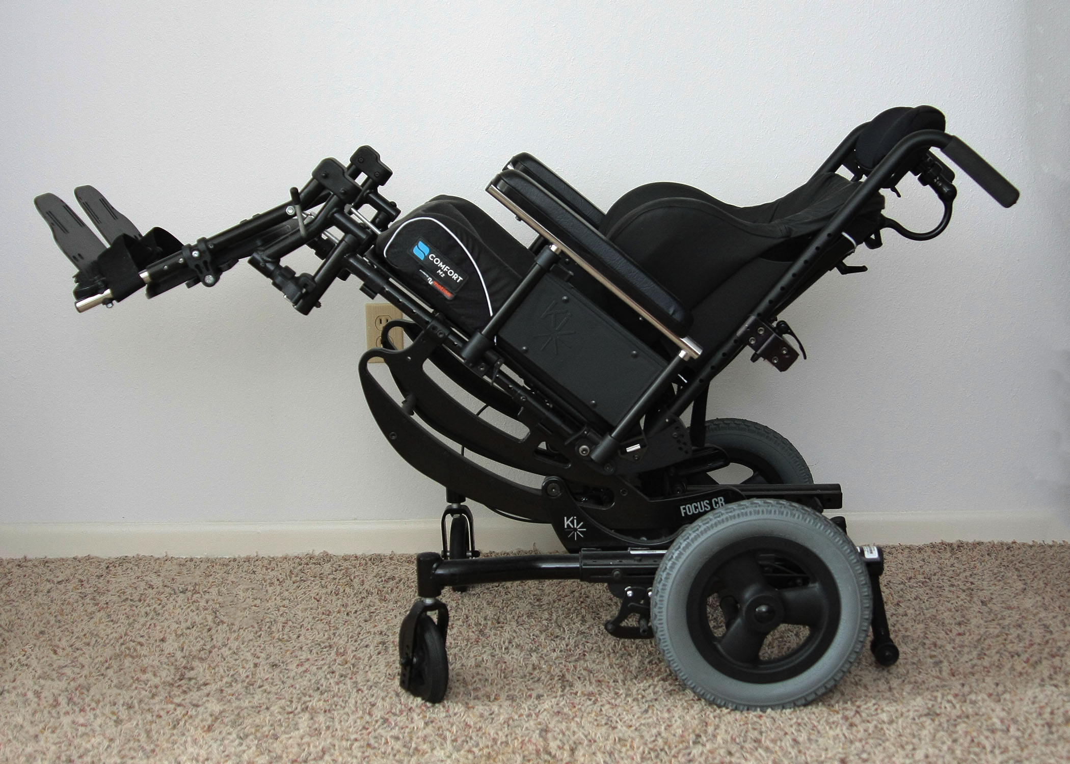 Numotion Comfort Acta-Contour Wheelchair